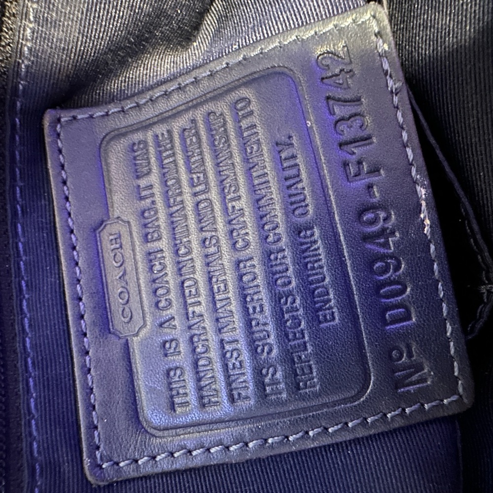 Coach Pleated Signature Soho Bag - Picture 5 of 15
